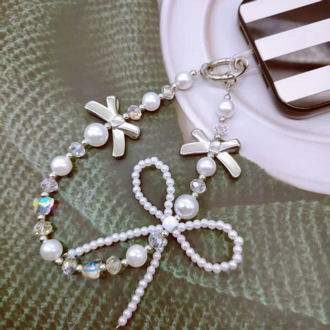 Holiday party gifts for family and friends, pearls, bows, bead chains, bags, keychains, phone cases, pendants
